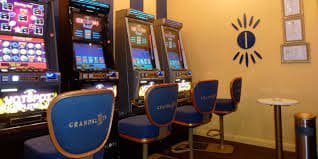 Filipino player making a GCash deposit on the okpcso platform